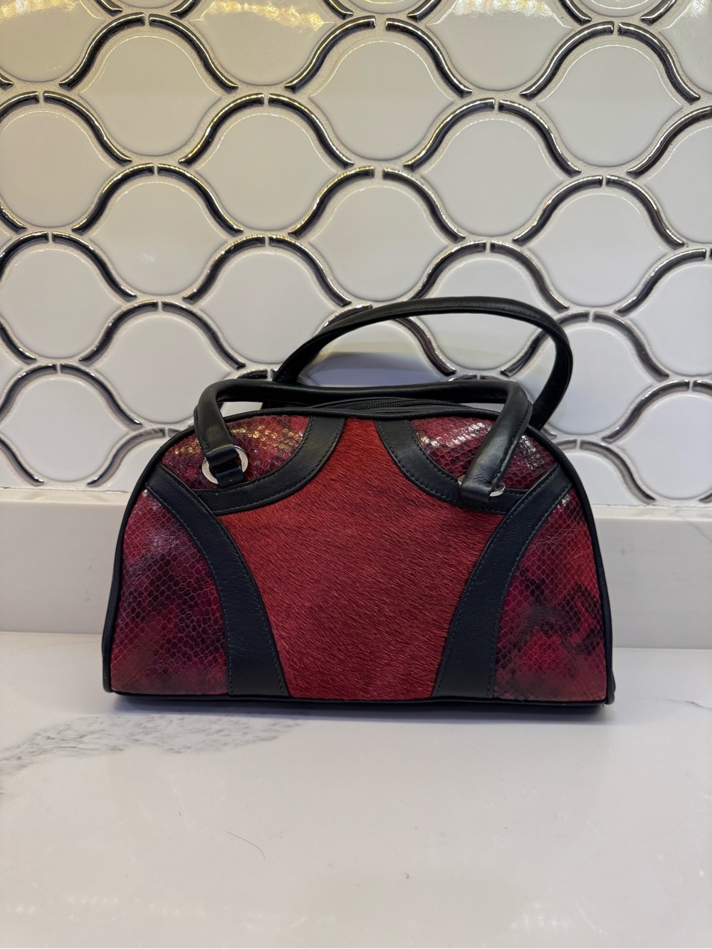 Cache Red and Black Mixed-Material Shoulder Bag